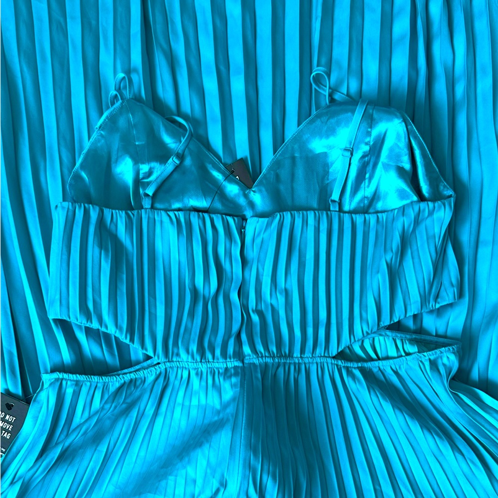 EXPRESS teal pleated spaghetti strap cut out maxi dress size Large - NWT! - Picture 8 of 9